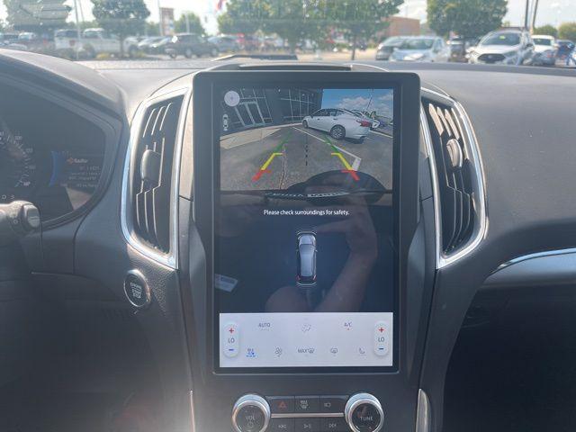 Photo of 2022 Carbonized Gray Metallic Ford Edge