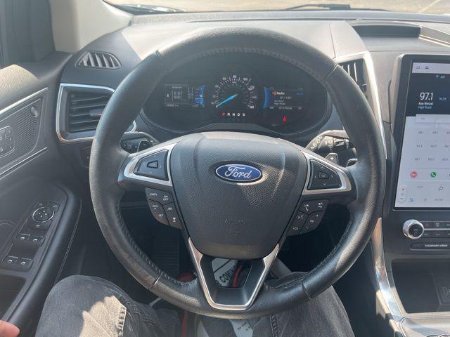 Photo of 2022 Carbonized Gray Metallic Ford Edge