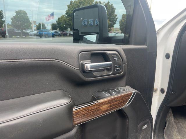 Photo of 2022 Summit White Chevrolet Silverado 3500