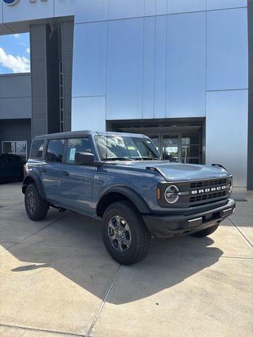 Photo of 2025 Azure Blue Ford Bronco