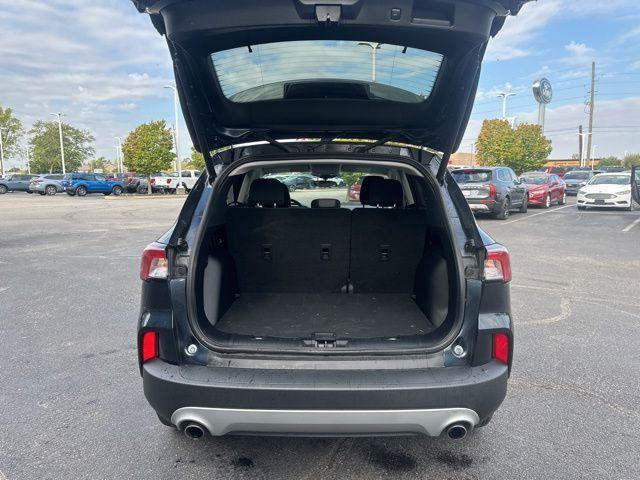 Photo of 2022 Stone Blue Metallic Ford Escape