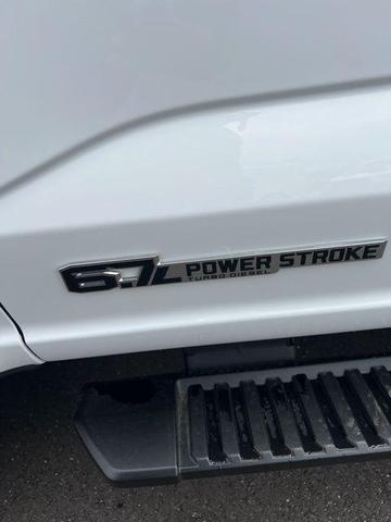 Photo of 2025 Oxford White Ford F-350