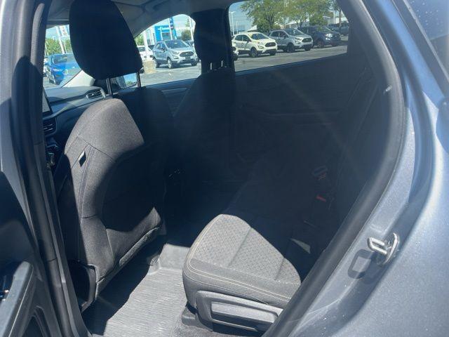 Photo of 2023 Silver Metallic Ford Escape