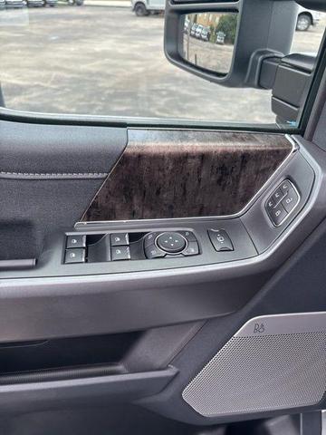 Photo of 2025 White Ford F-350