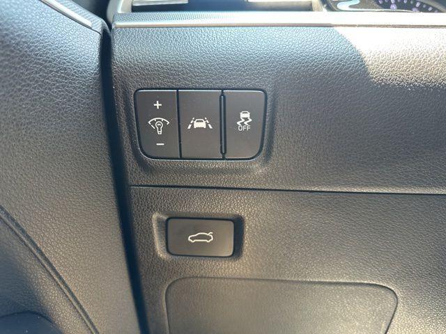 Photo of 2023 Ebony Black Kia K5