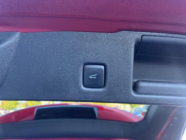 Photo of 2022 Rapid Red Metallic Tinted Clearcoat Ford Escape