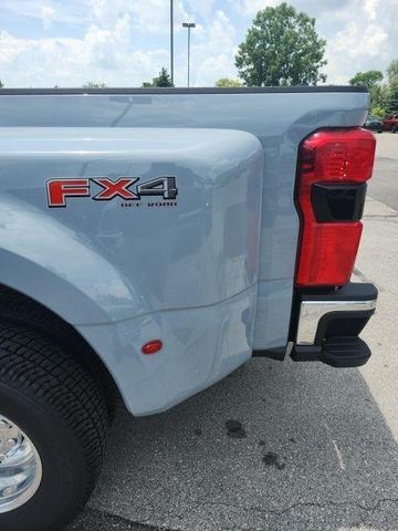 Photo of 2025 Gray Ford F-350