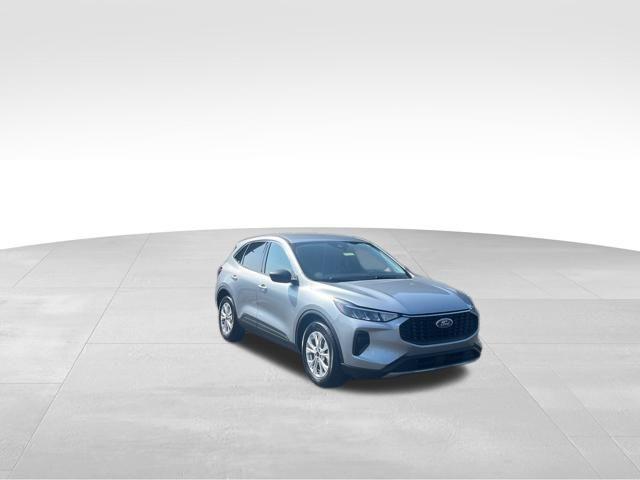 Photo of 2023 Iconic Silver Metallic Ford Escape