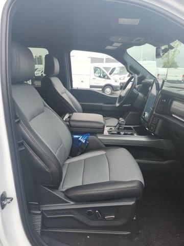 Photo of 2025 Oxford White Ford F-150 Lightning