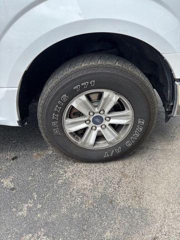 Photo of 2015 Oxford White Ford F-150