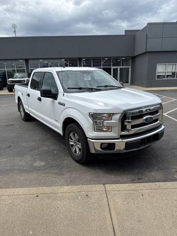 Photo of 2015 Oxford White Ford F-150