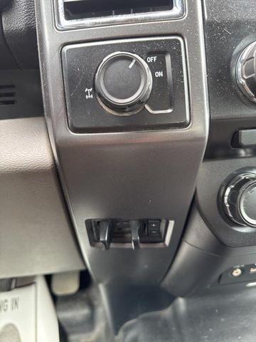 Photo of 2015 Oxford White Ford F-150