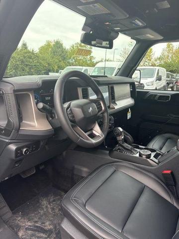 Photo of 2025 Azure Blue Ford Bronco