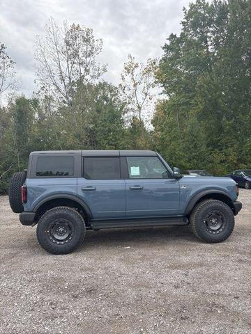 Photo of 2025 Azure Blue Ford Bronco