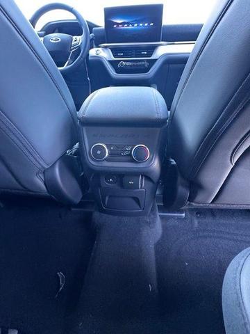 Photo of 2025 White Ford Explorer