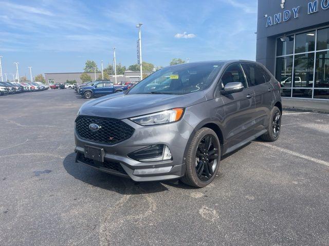 Photo of 2022 Carbonized Gray Metallic Ford Edge