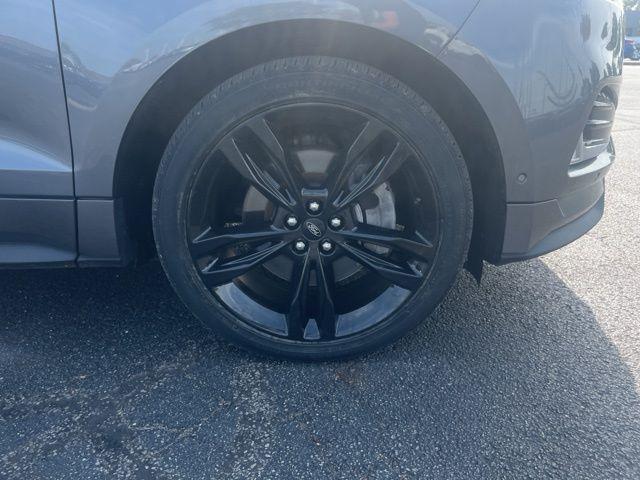 Photo of 2022 Carbonized Gray Metallic Ford Edge