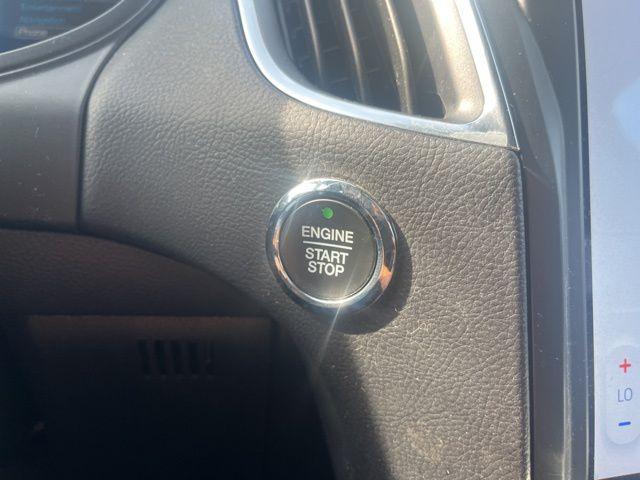 Photo of 2022 Carbonized Gray Metallic Ford Edge