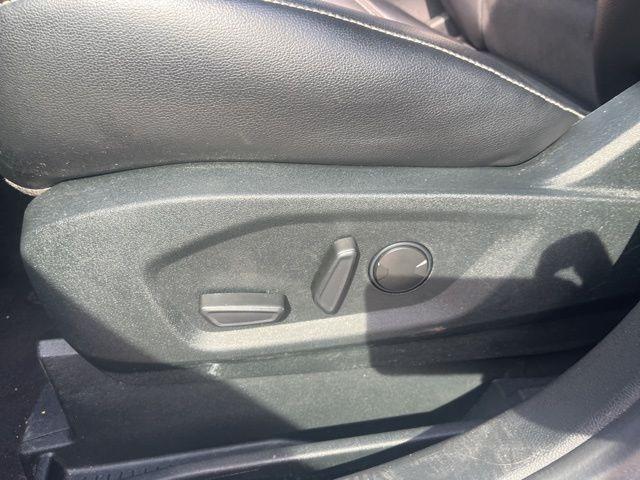 Photo of 2022 Carbonized Gray Metallic Ford Edge