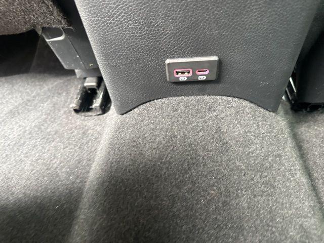 Photo of 2020 White Nissan Rogue