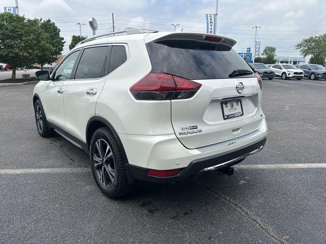 Photo of 2020 White Nissan Rogue