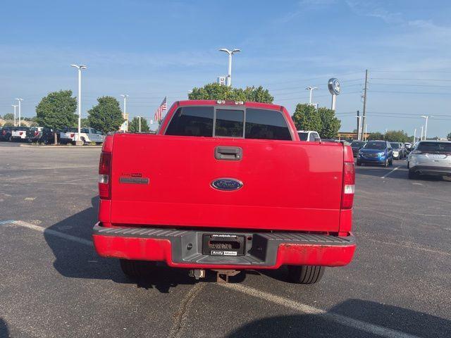Photo of 2004 Bright Red Clearcoat Ford F-150