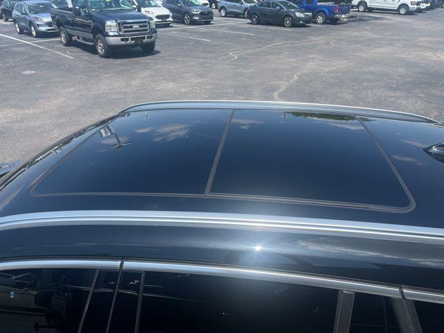 Photo of 2018 Black Sapphire Metallic BMW X1