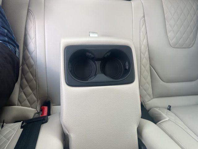 Photo of 2024 Carbonized Gray Metallic Ford Edge