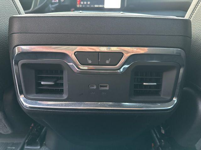Photo of 2024 Onyx Black GMC Sierra 2500