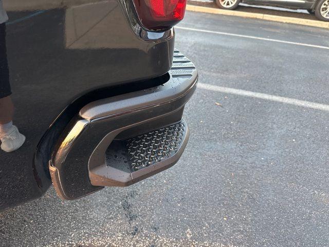 Photo of 2024 Onyx Black GMC Sierra 2500