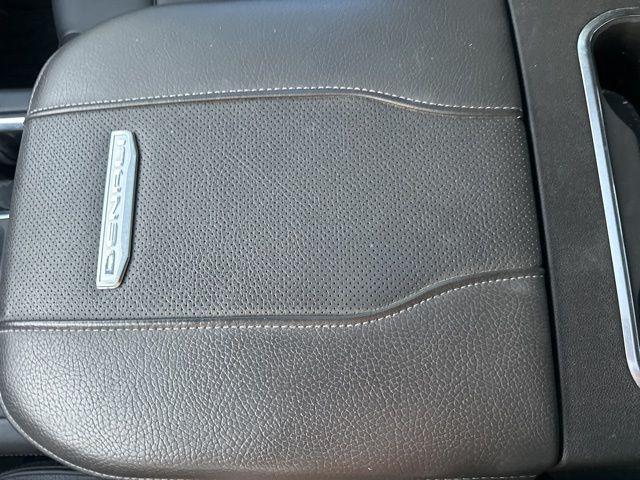 Photo of 2024 Onyx Black GMC Sierra 2500