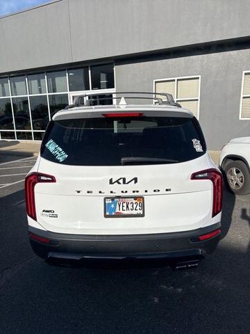 Photo of 2022 Glacial White Pearl Kia Telluride