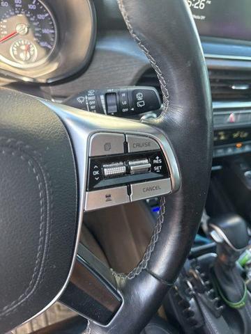 Photo of 2022 Glacial White Pearl Kia Telluride