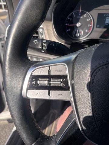 Photo of 2022 Glacial White Pearl Kia Telluride