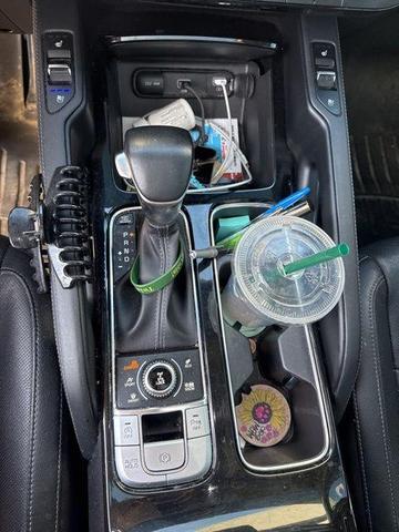 Photo of 2022 Glacial White Pearl Kia Telluride
