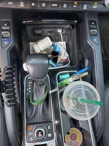 Photo of 2022 Glacial White Pearl Kia Telluride
