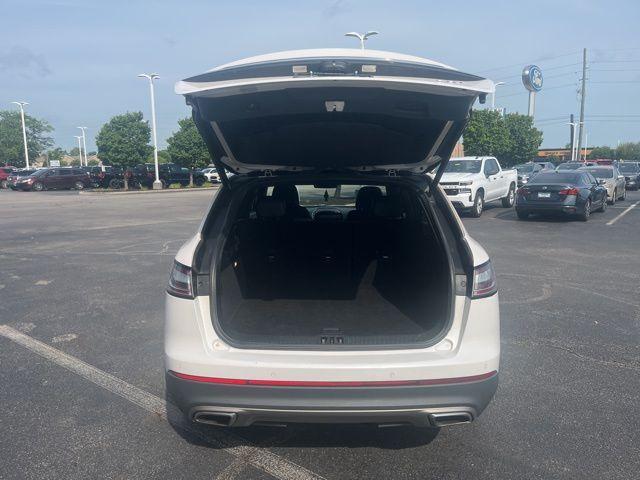 Photo of 2019 White Platinum Lincoln Nautilus