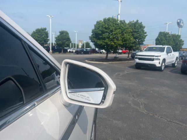 Photo of 2019 White Platinum Lincoln Nautilus