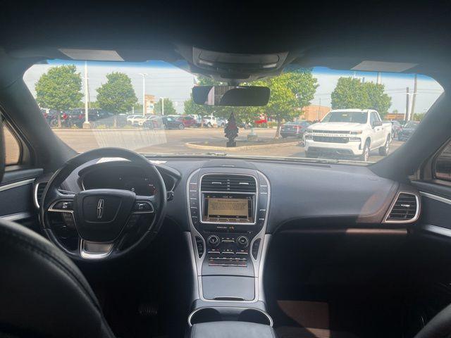 Photo of 2019 White Platinum Lincoln Nautilus