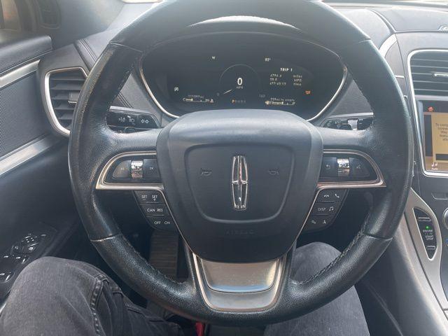 Photo of 2019 White Platinum Lincoln Nautilus