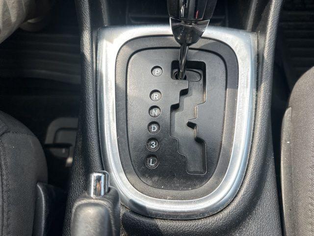 Photo of 2014 Bright White Clearcoat Chrysler 200