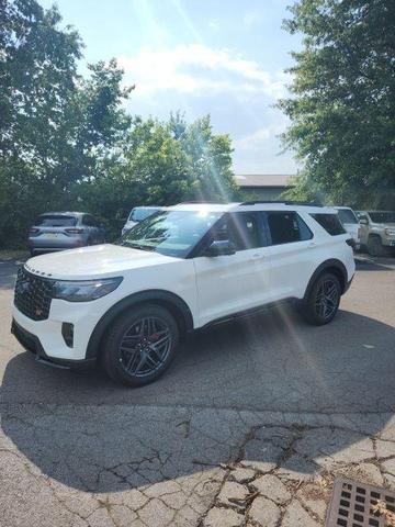 Photo of 2025 White Ford Explorer