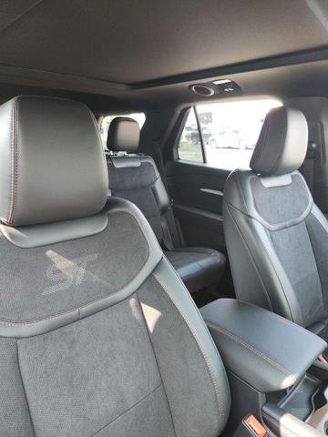 Photo of 2025 White Ford Explorer