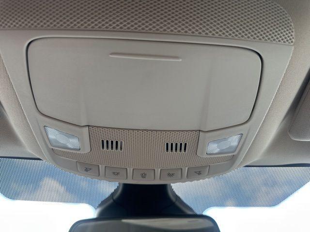Photo of 2022 Agate Black Metallic Ford Edge