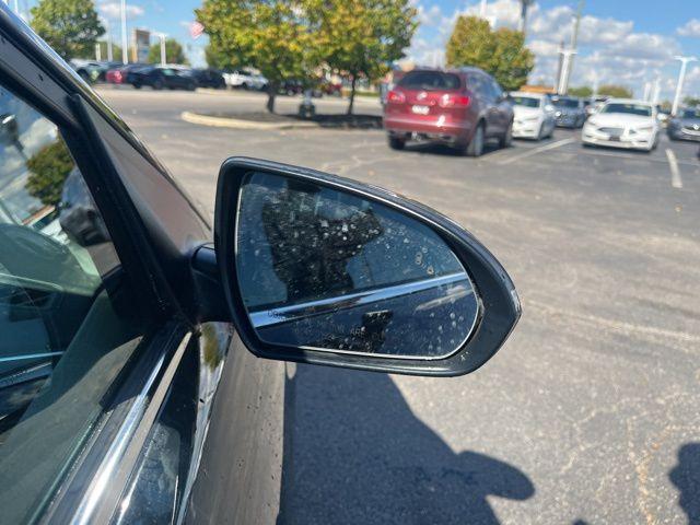 Photo of 2017 Diamond Black Hyundai ELANTRA