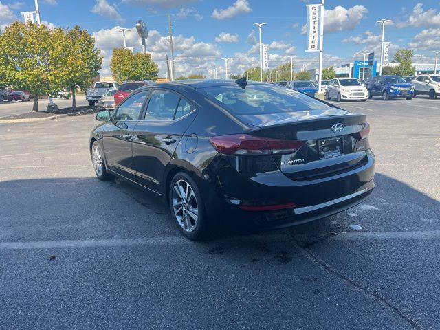 Photo of 2017 Diamond Black Hyundai ELANTRA