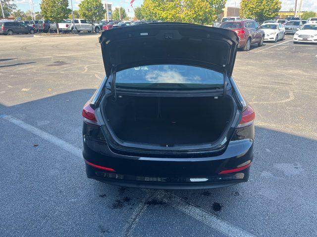 Photo of 2017 Diamond Black Hyundai ELANTRA
