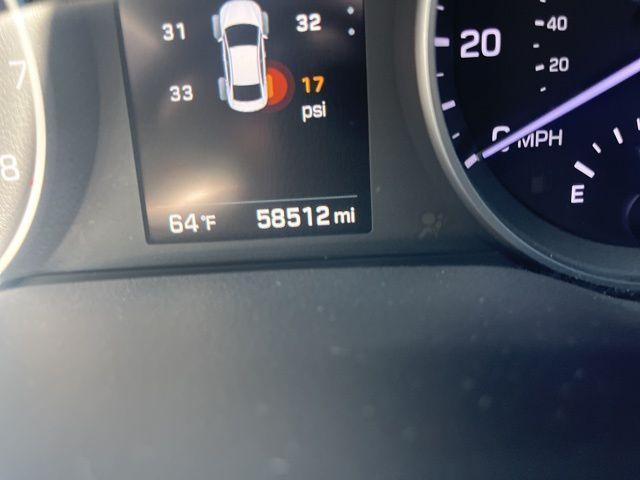 Photo of 2017 Diamond Black Hyundai ELANTRA