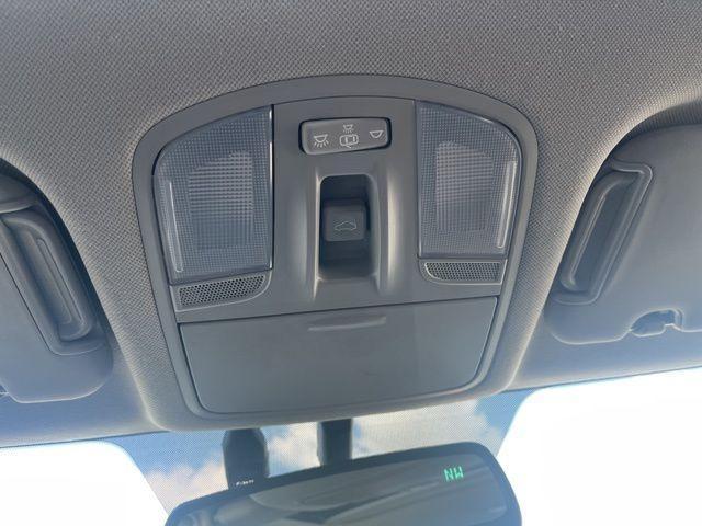 Photo of 2017 Diamond Black Hyundai ELANTRA