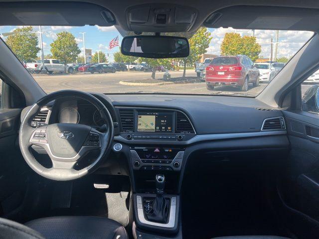 Photo of 2017 Diamond Black Hyundai ELANTRA